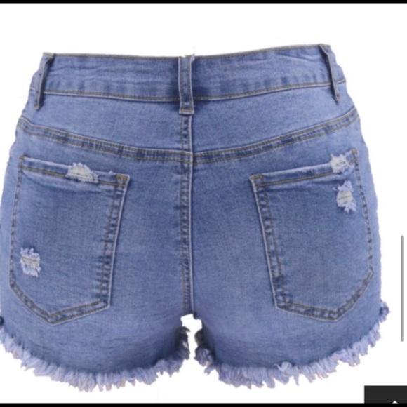 Distressed Ripped Jeans NWT - Picture 3 of 6